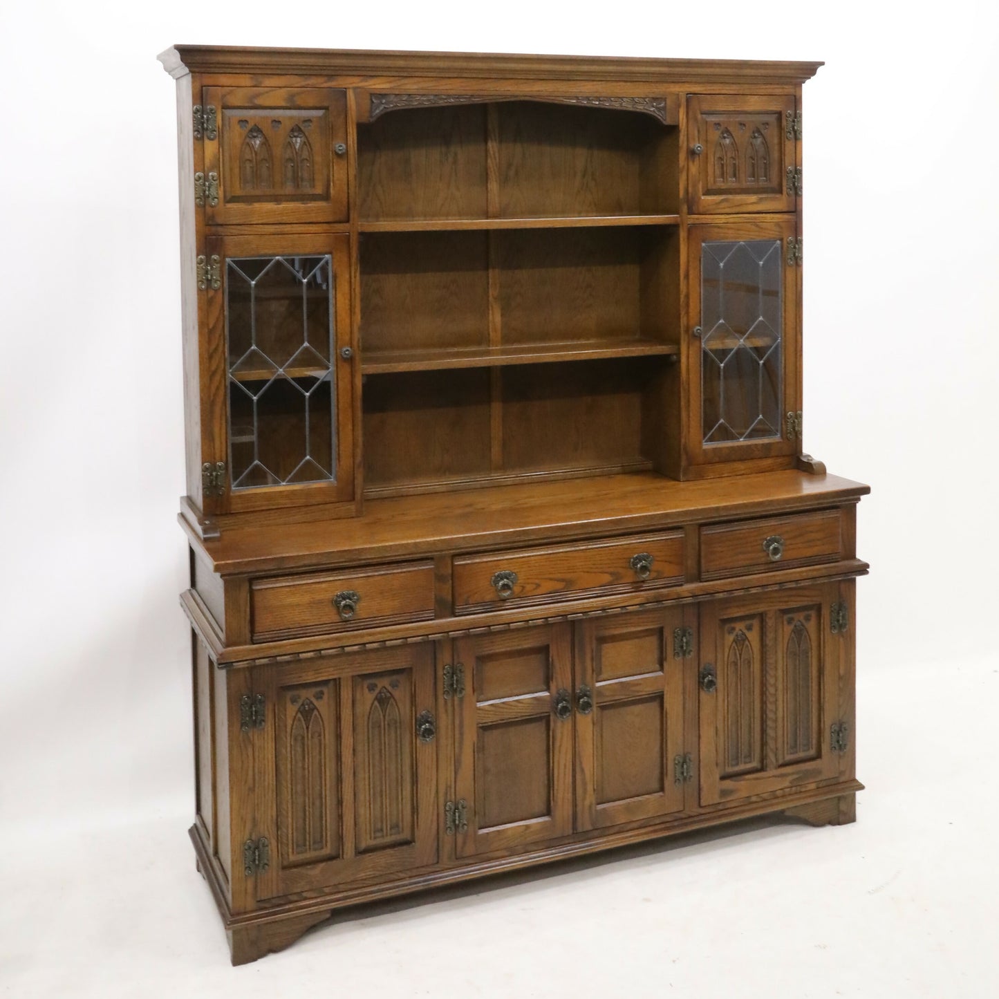 Old Charm Warwick Oak Dresser In Light Oak Finish Tudor Style FREE UK Delivery. SBR8897/1303D