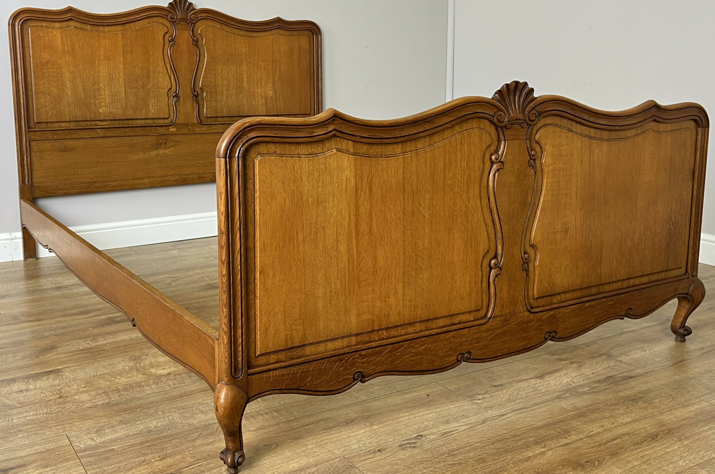 Bed Vintage French Louis XVI Oak Double Bed Frame Carved Headboard LOT 6373