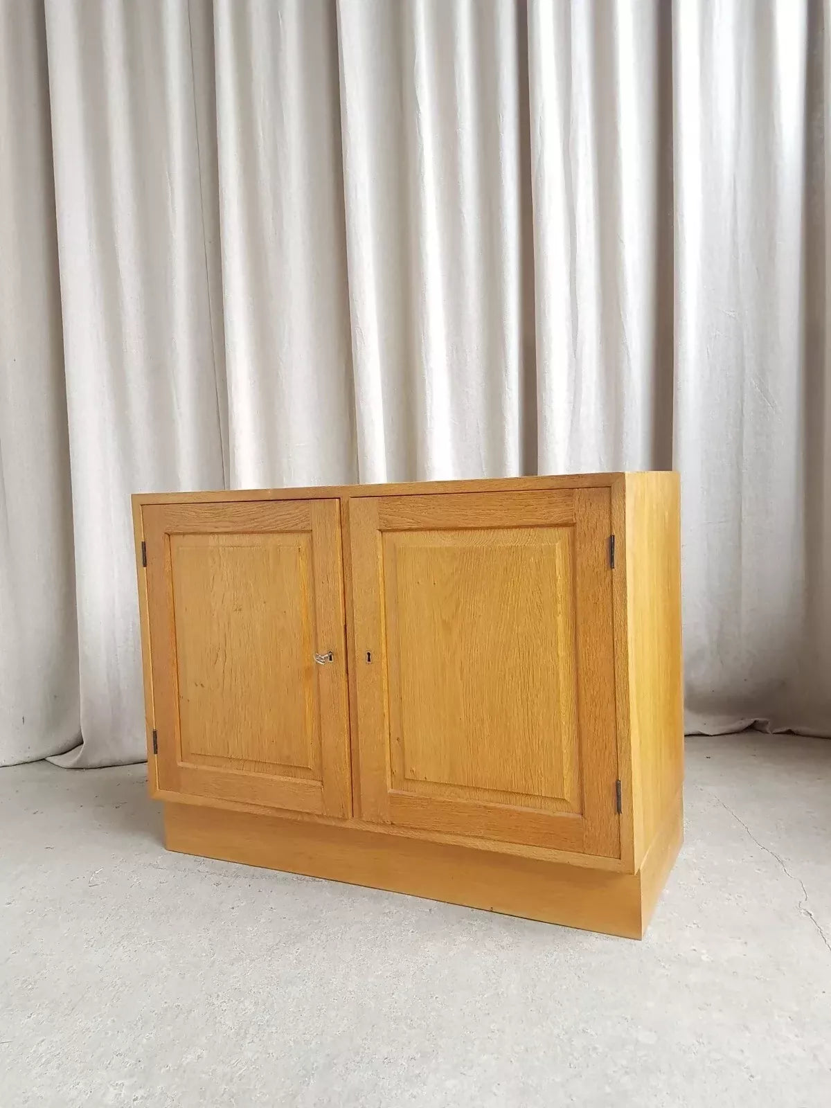 Vintage Mid Century Danish Oak Compact Sideboard Media Cabinet Scahdi Retro R516