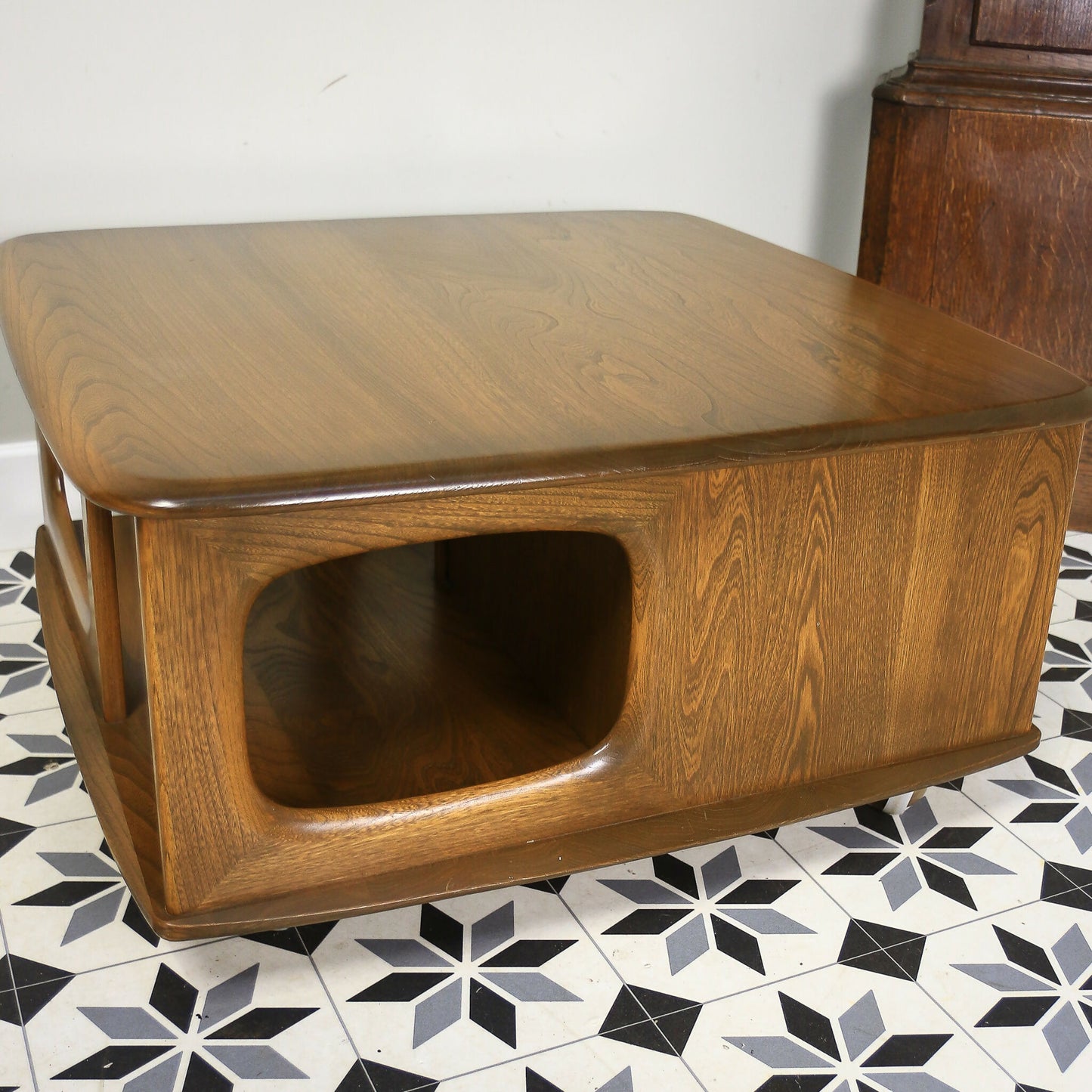 Ercol Windsor 844 Coffee Table Pandora in Golden Dawn. Bentleigh Ant