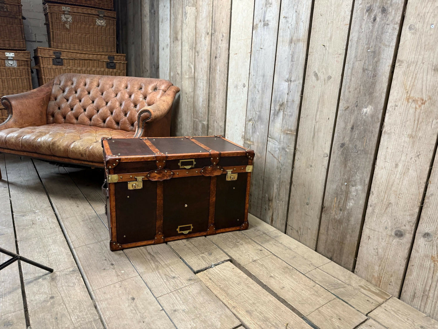 Vintage storage trunk chestnut brown leather