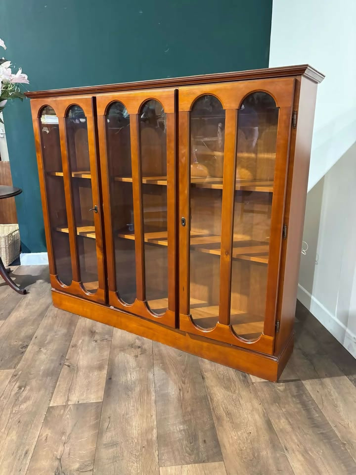 Contemporary Mahogany Glazed Three Door Glazed Bookcasevv
