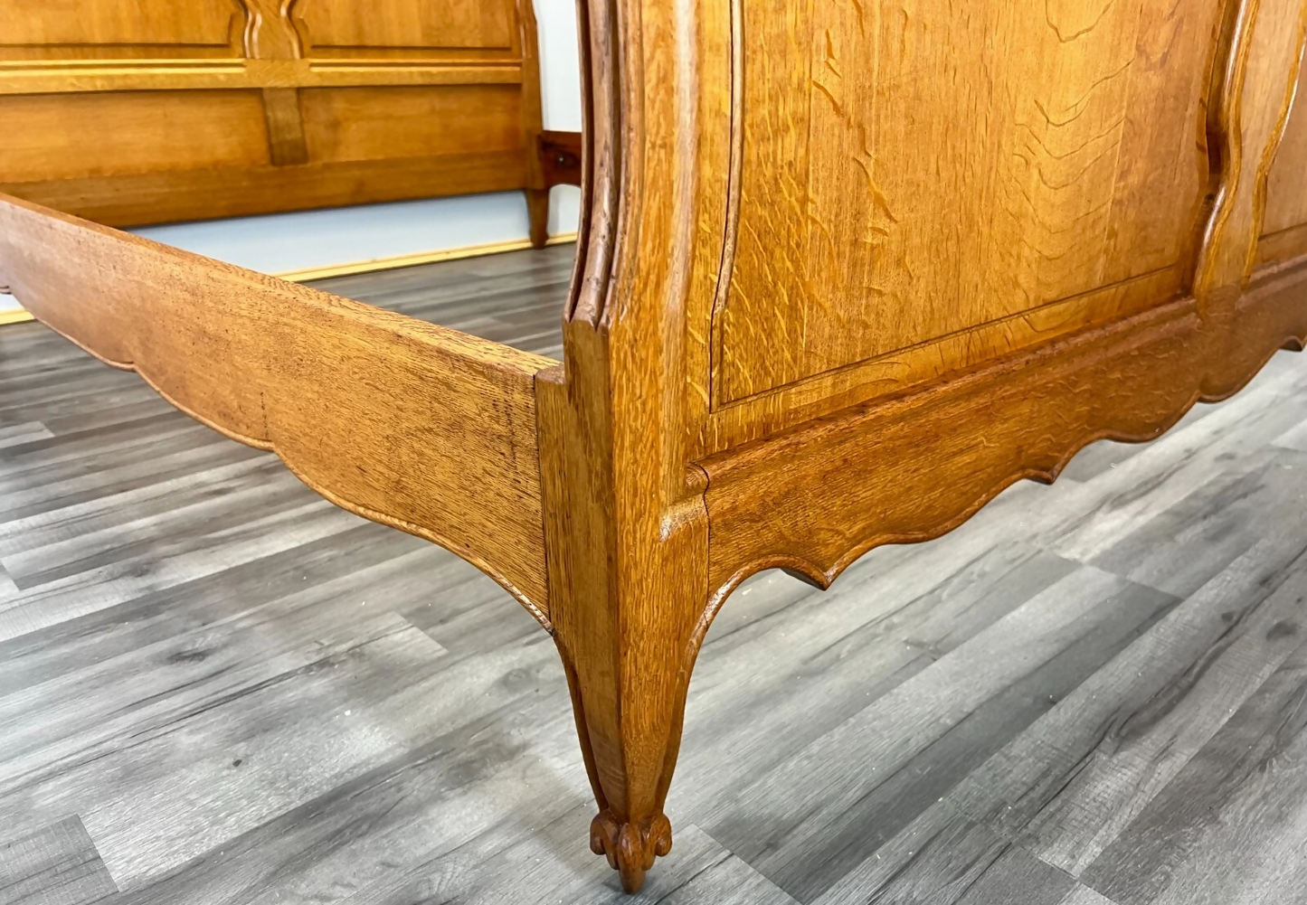 Bed Vintage French Louis XVI Double Bed Frame Oak Carved Headboard LOT 3654