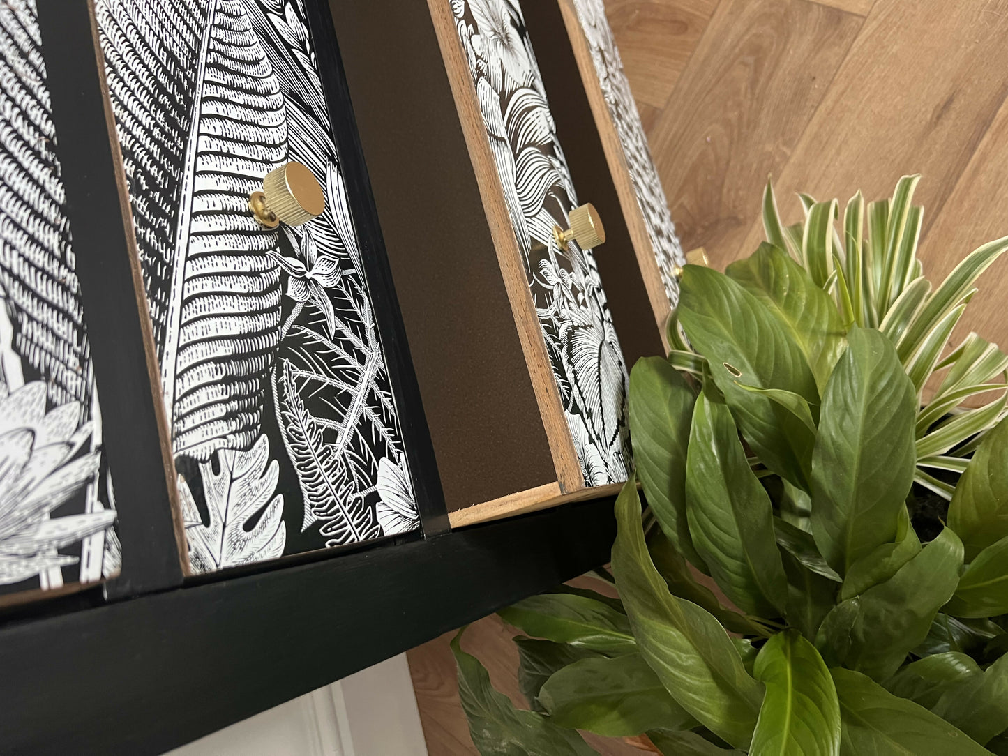 Monochrome botanical large chest of drawers