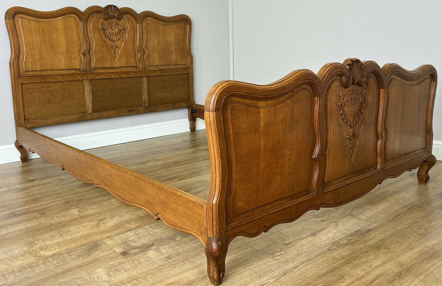Bed Vintage French Louis XVI Oak Double Bed Frame Carved Headboard LOT 6379