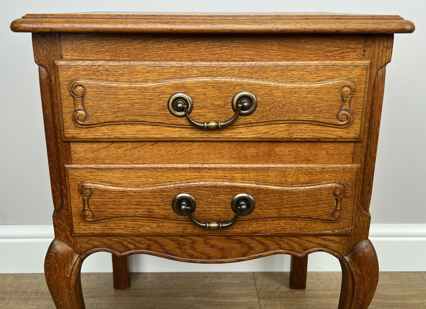 Bedside Table Vintage French Louis Style Oak Nightstand Carved Cabinet LOT 6301