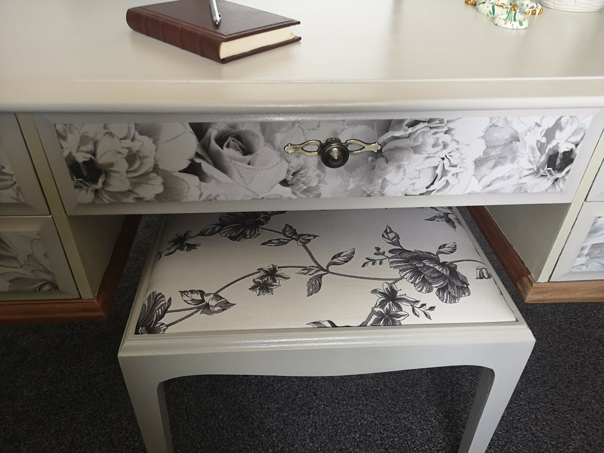 Stag Minstrel dressing table with matching floral pattern stool