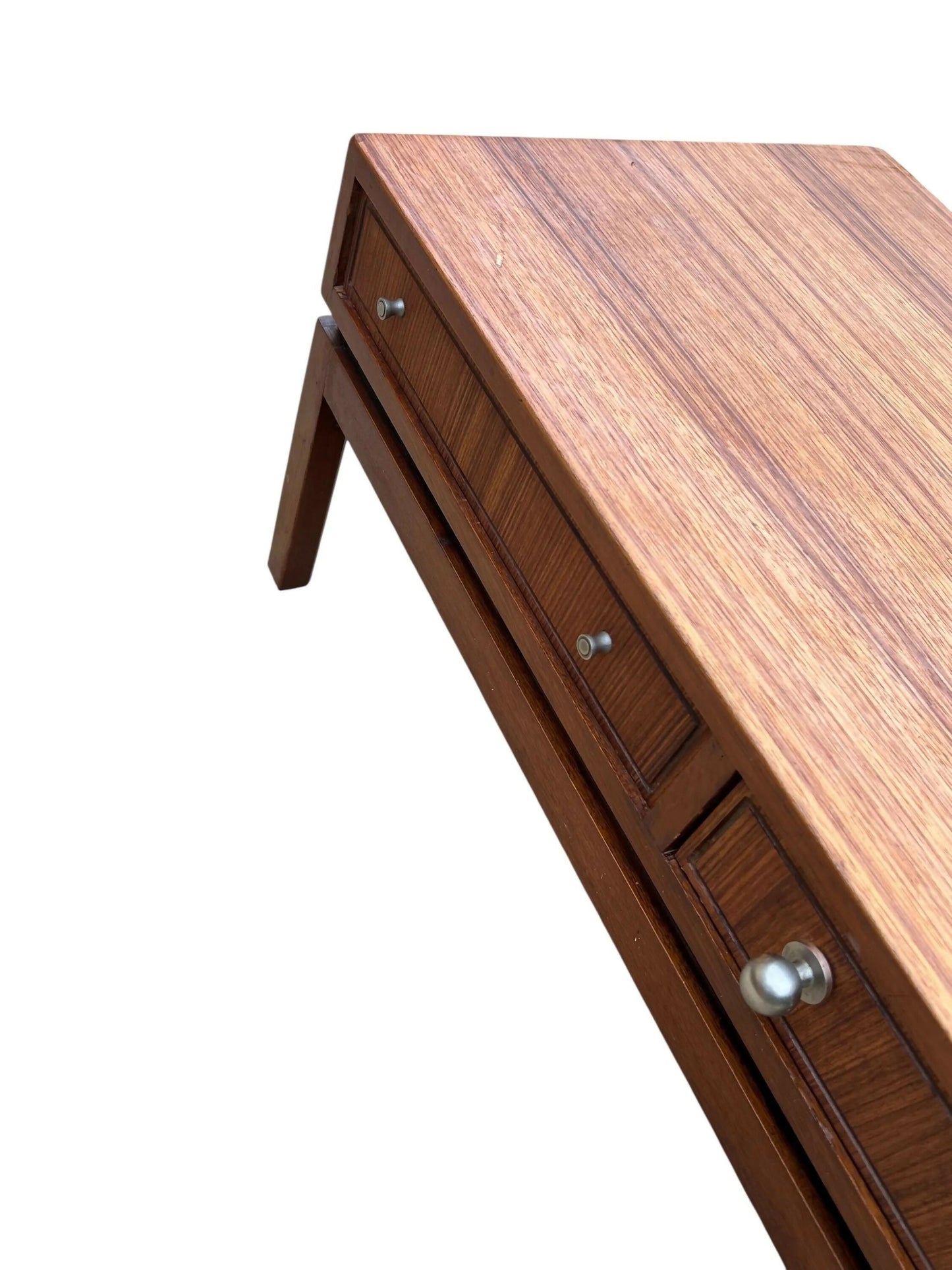 Mid-century long console coffee table by the renowned British makers Greaves and Thomas.