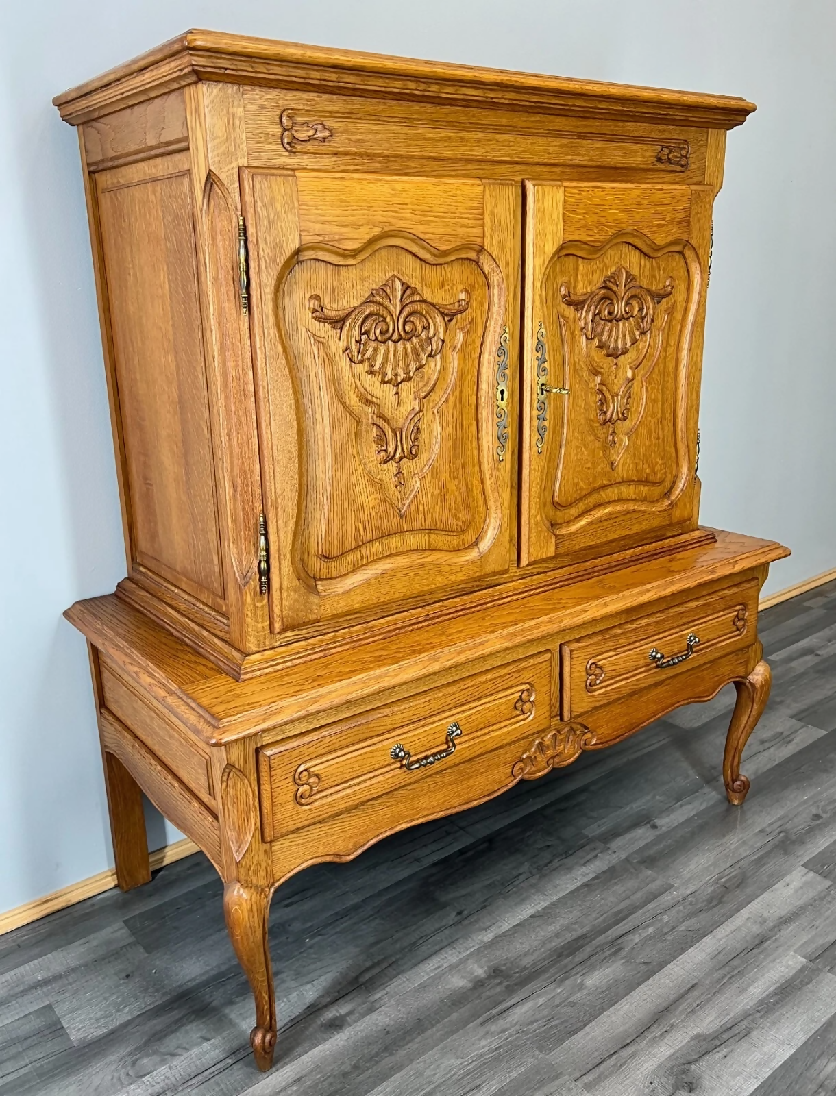 Cabinet Vintage French Style Oak Carved Storage Drawers Cupboard LOT 3753