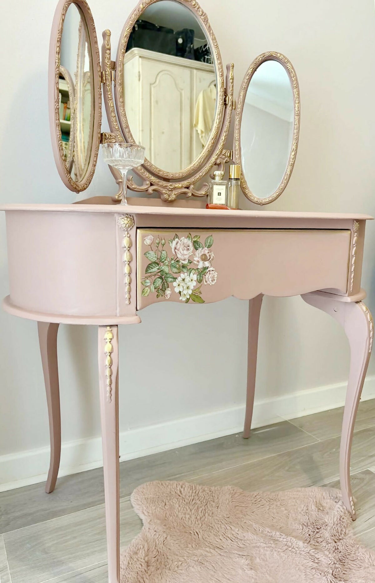 Dusky Pink vintage Dressing table with mirror
