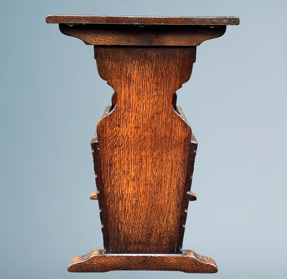 Oak Magazine Rack / Oak End Table Titchmarsh Goodwin