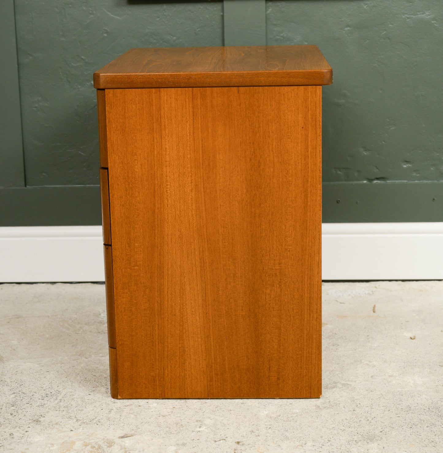 Small Stag Cantata Chest of Drawers / Bedside Drawers - Mid Century