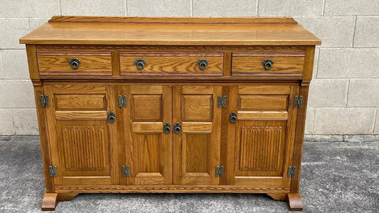 A WOOD BROTHERS OLD CHARM VINTAGE CARVED OAK SIDEBOARD / DRESSER BASE.