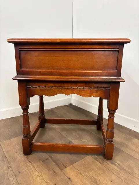Reproduction ‘Old Charm’ Carved Oak Side Table / Lamp Table with Drawer