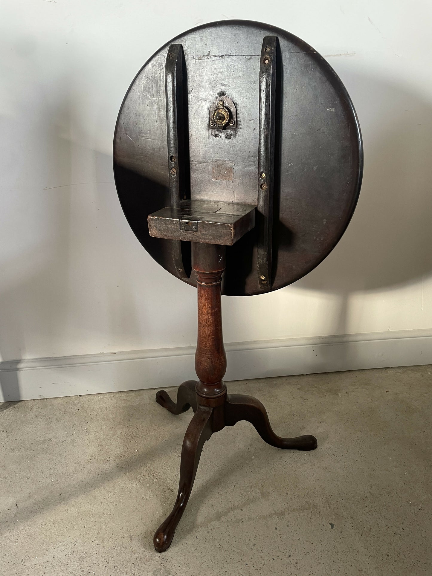 A Georgian antique oak tripod table