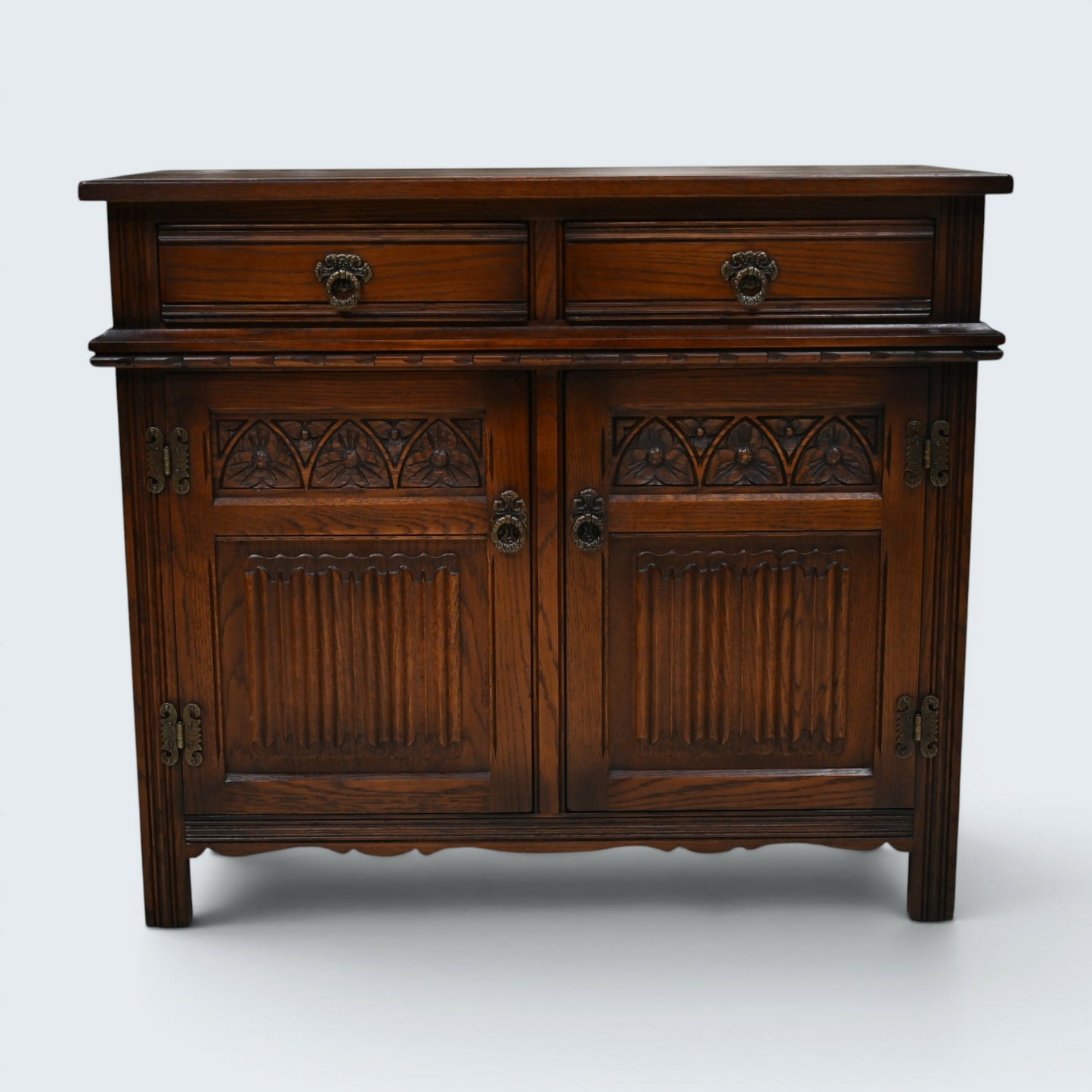 Old Charm Oak Sideboard Vintage Furniture Storage Tudor Brown FREE UK Delivery*
