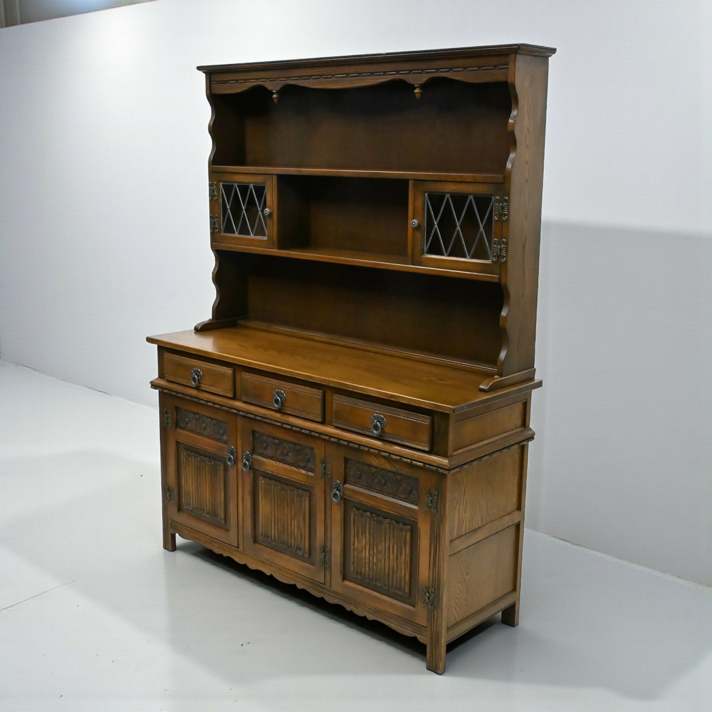 Old Charm Oak Dresser In Light Oak Finish Tudor Style 4ft 6" W FREE UK* Delivery. SBR11079/2310E