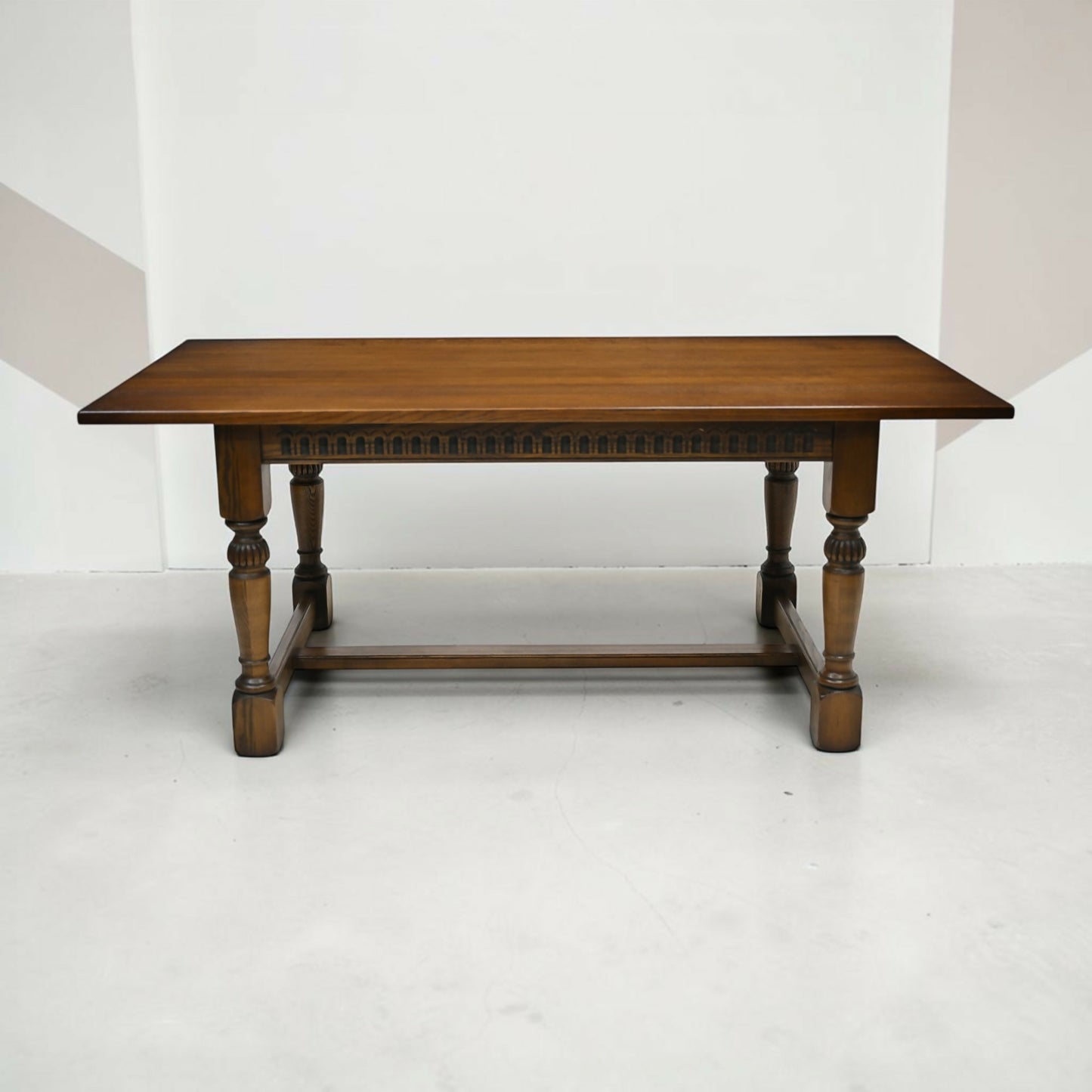 Old Charm Exeter Solid Oak Dining Table Light Oak VGC Seats 8 FREE UK Delivery