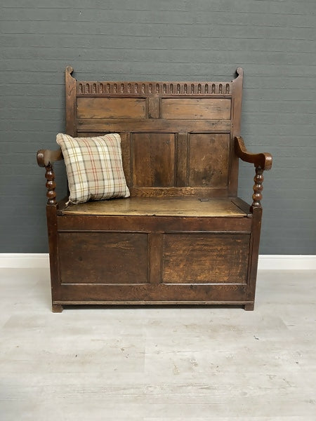 An Oak 17th Century Antique Monks Bench