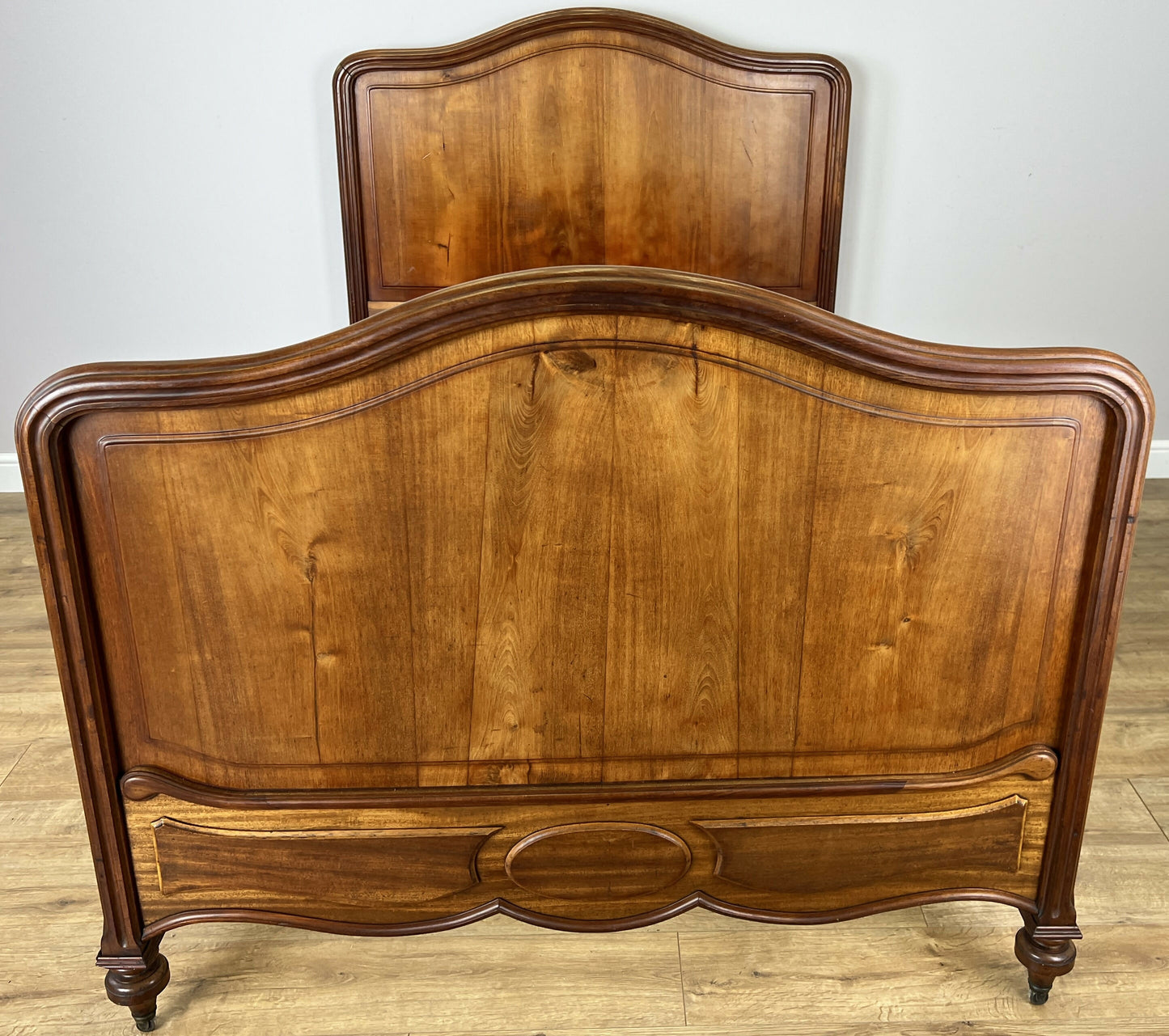 Bed Antique French Style Double Bed Frame Walnut Carved Headboard LOT 6407