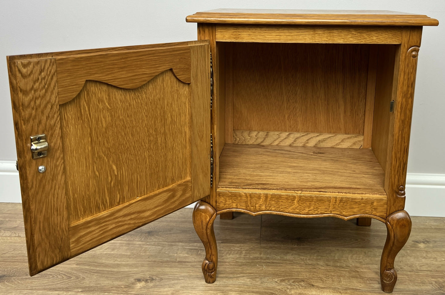 Pair of Bedside Tables Vintage French Louis Oak Nightstands Cabinets LOT 6295