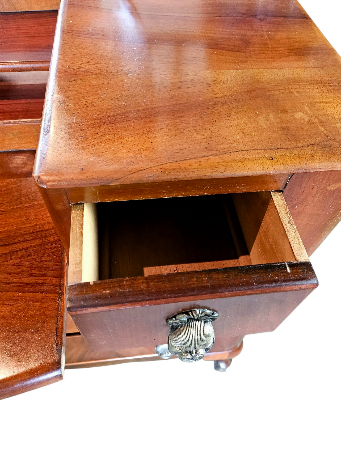 Dressing Table 7
