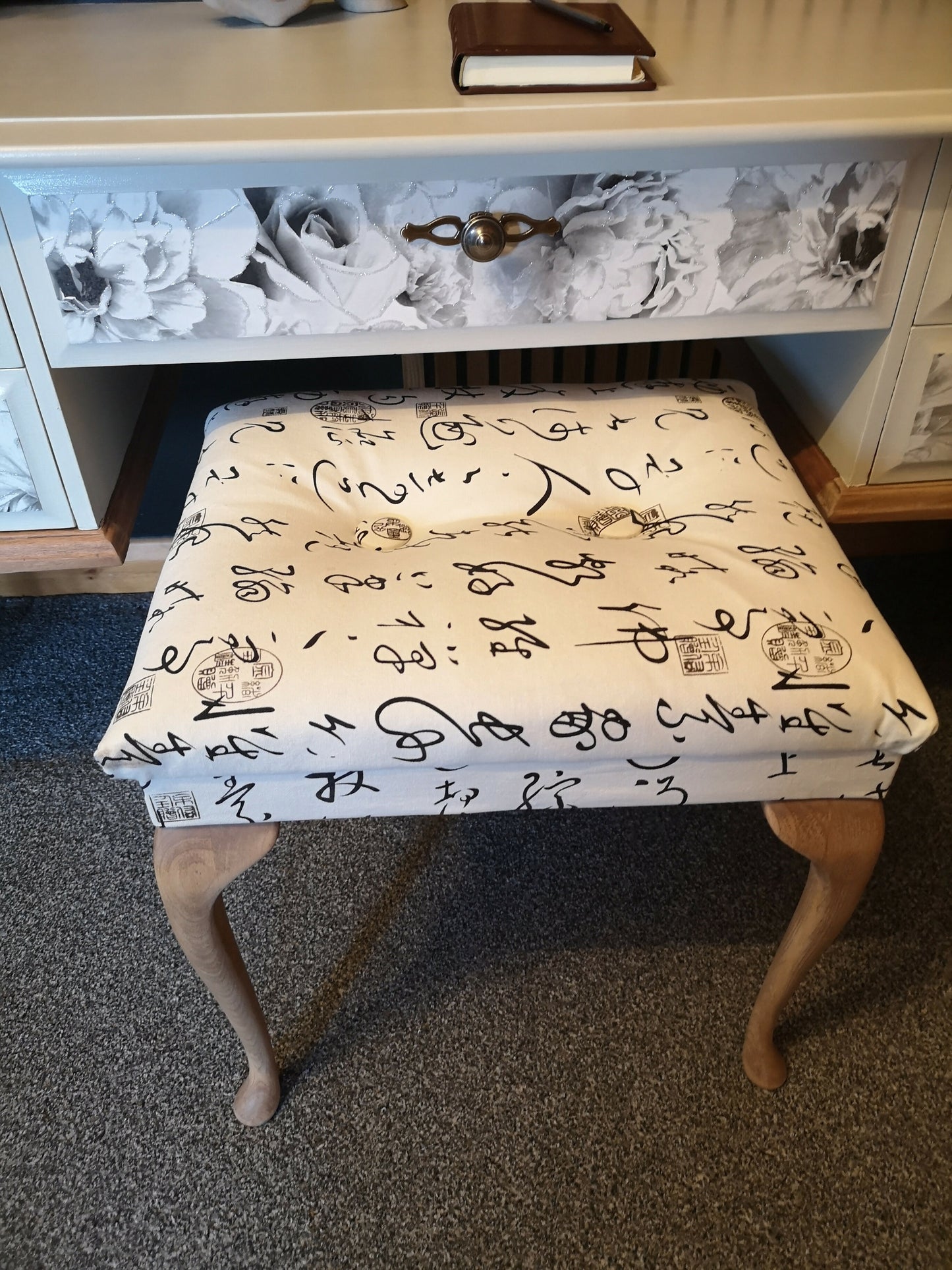 Stream Minstrel 5 drawer dressing table with stool