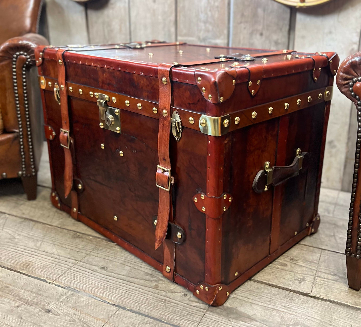 English handmade vintage luxury leather trunk - storage chest - rustic style
