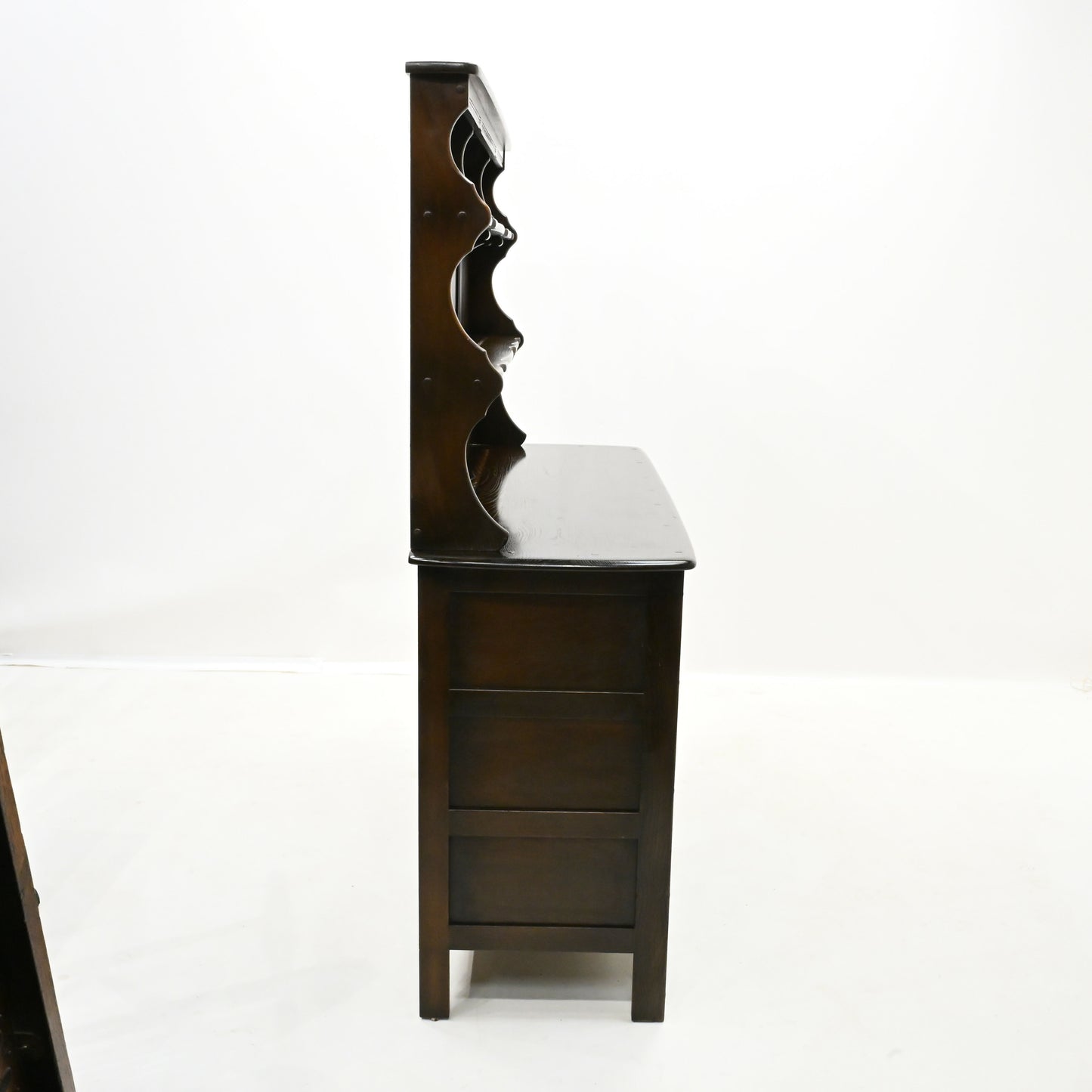 Ercol Kitchen/Dining Room Dresser 4 Drawers 2 Cupboards FREE UK Delivery. SBR10049/0702E