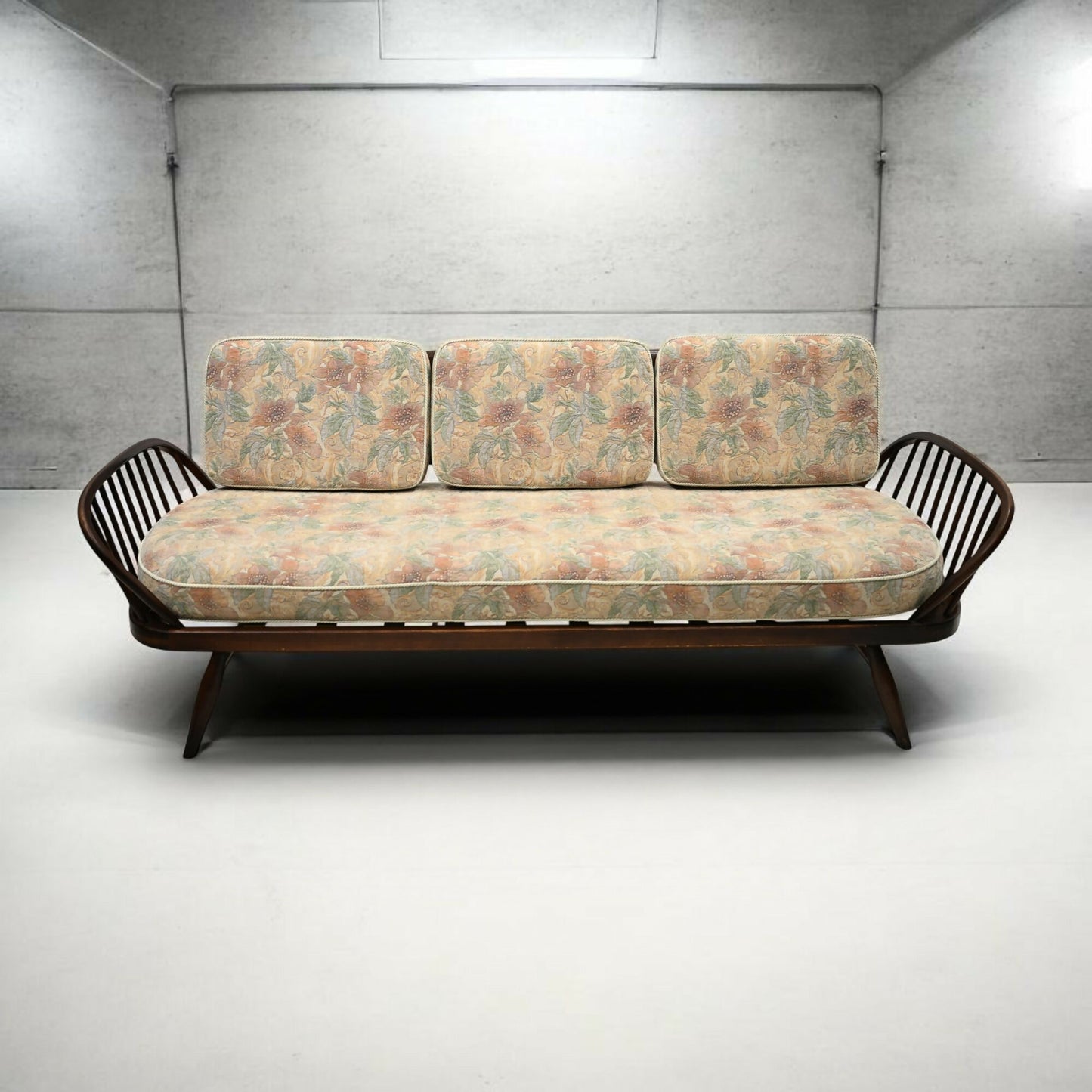 Ercol Studio Couch Day Bed Good Webbing Dark Finish Model 355 FREE UK Delivery*