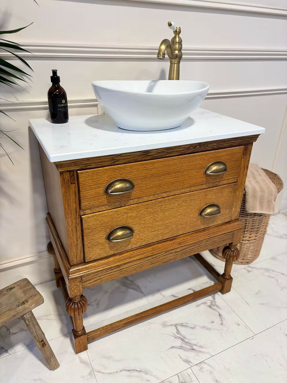 Traditional Bathroom Vintage Vanity Unit With Tap - George II