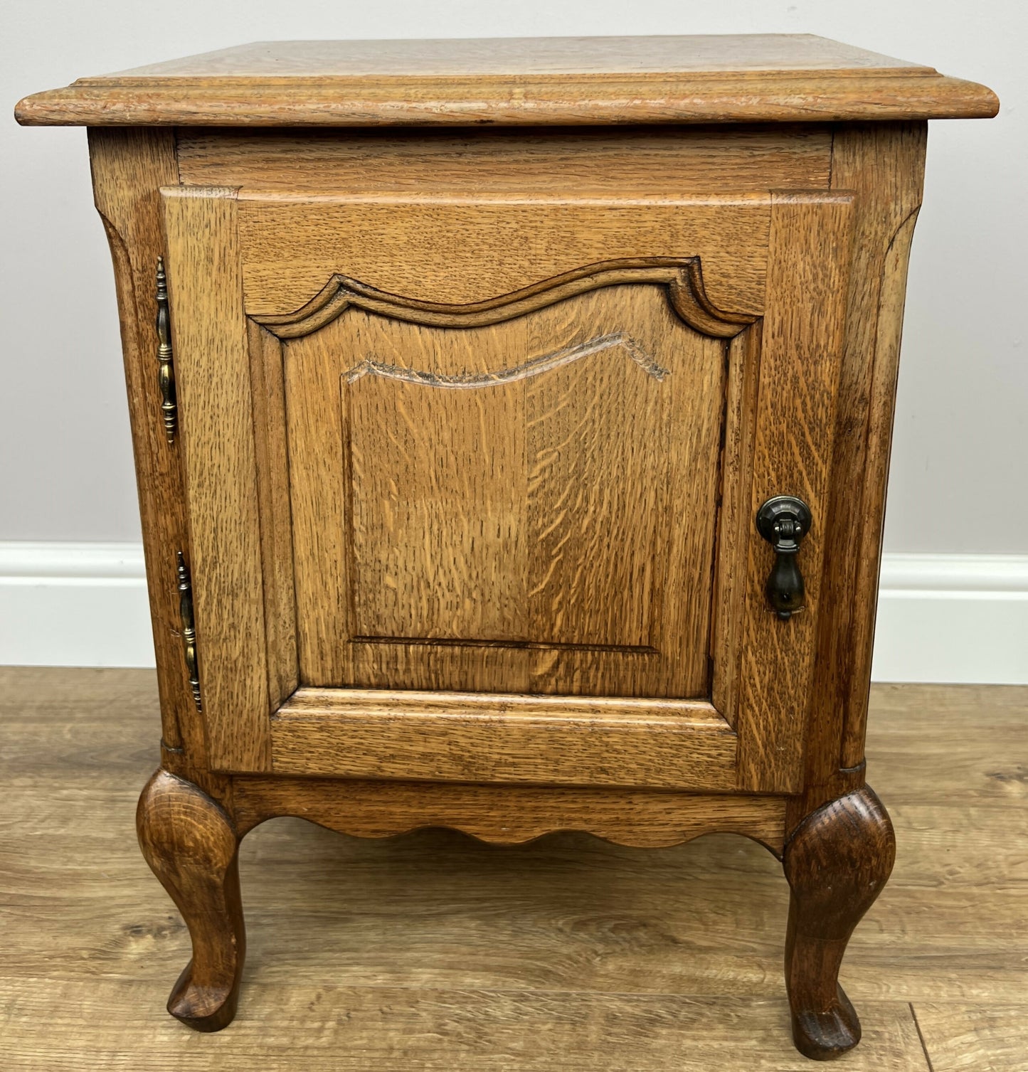 Pair of Bedside Tables Vintage French Louis Style Oak Nightstands Cabinets LOT 6309