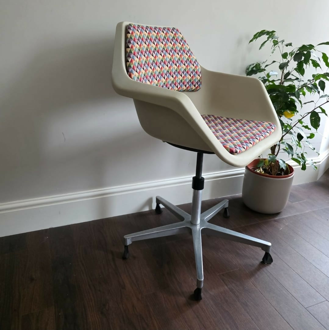 Eames Mid Century Swivel Office Chair By Eames, Vitra, Herman Miller.