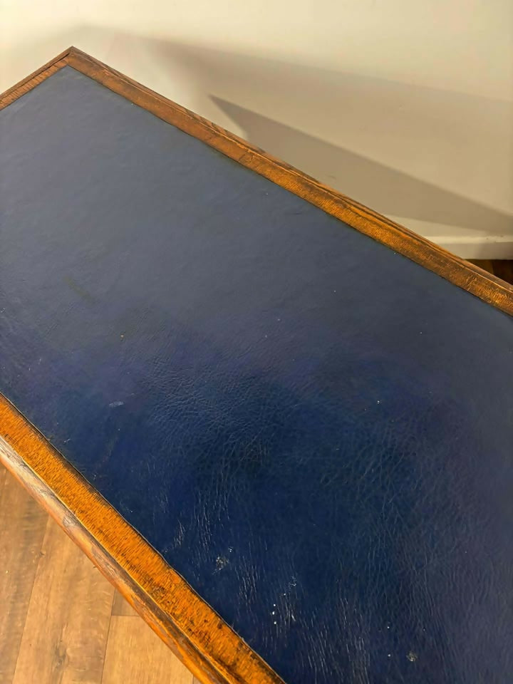 Victorian Oak Twin Pedestal Kneehole Desk