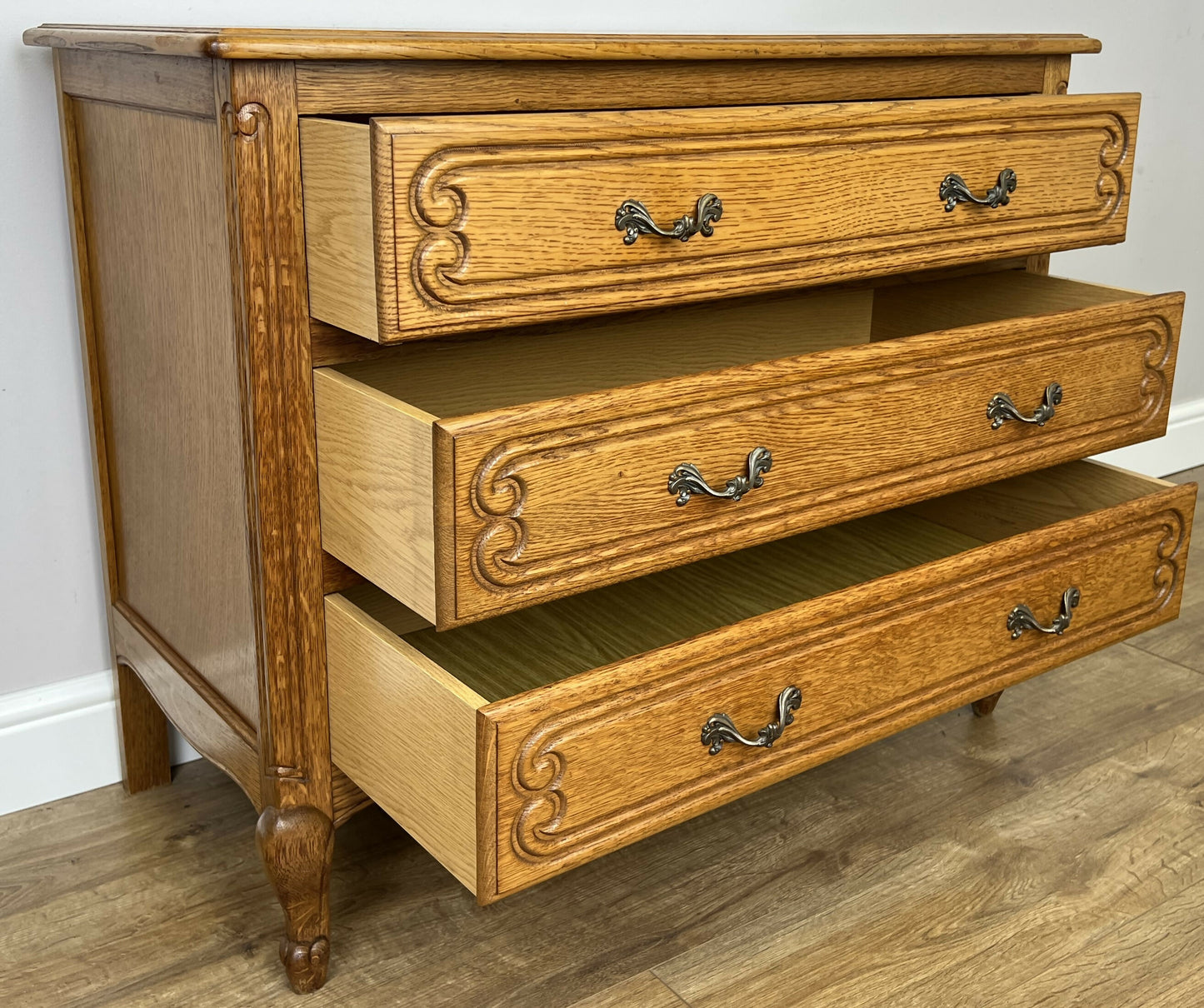 Chest of Drawers Vintage French Louis Oak 3 Drawers Carved Cabinet LOT 6254