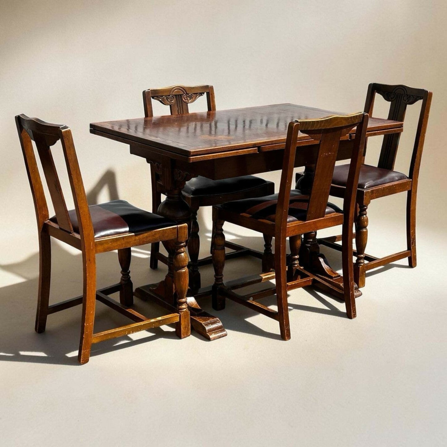Extending Vintage Draw Leaf Table & 4 Chairs