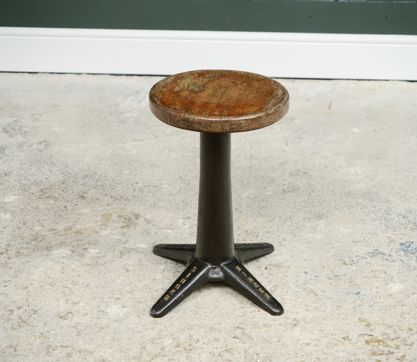 Antique Singer Sewing Machinists Stools - Cast Iron - Adjustable Height -SKU 164