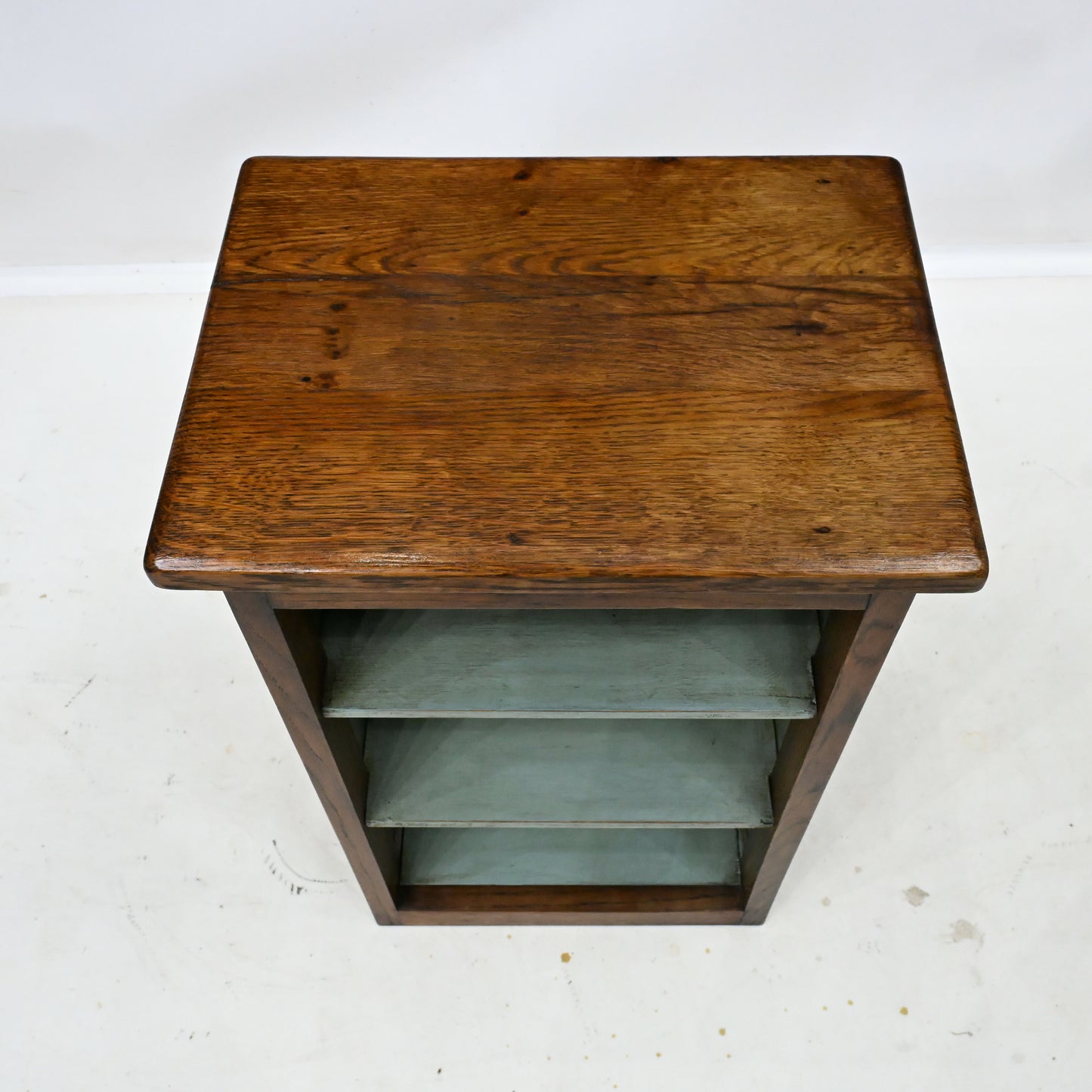 Vintage Oak bedside Cabinet 2 Shelves 62cm Tall Painted Inside FREE UK Delivery. SBR11096/2710E