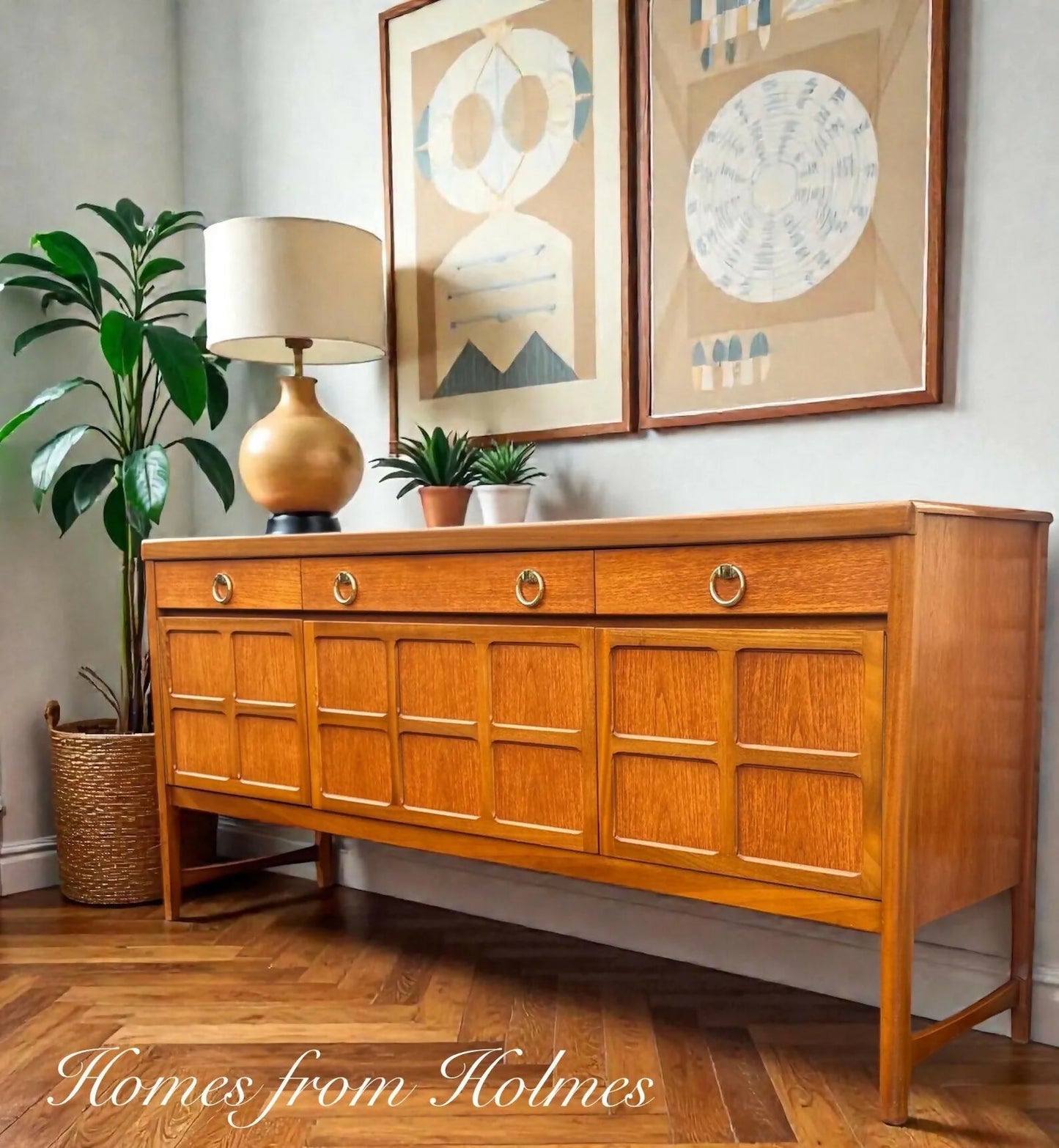 Nathan sideboard / Nathan drinks Cabinet / Mid Century sideboard / mcm sideboard / Retro / original / Teak / Nathan furniture /