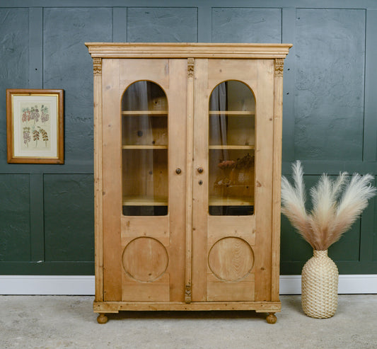 Farmhouse Pine Pantry Larder Cupboard / Housekeepers Cupboard / Wardrobe