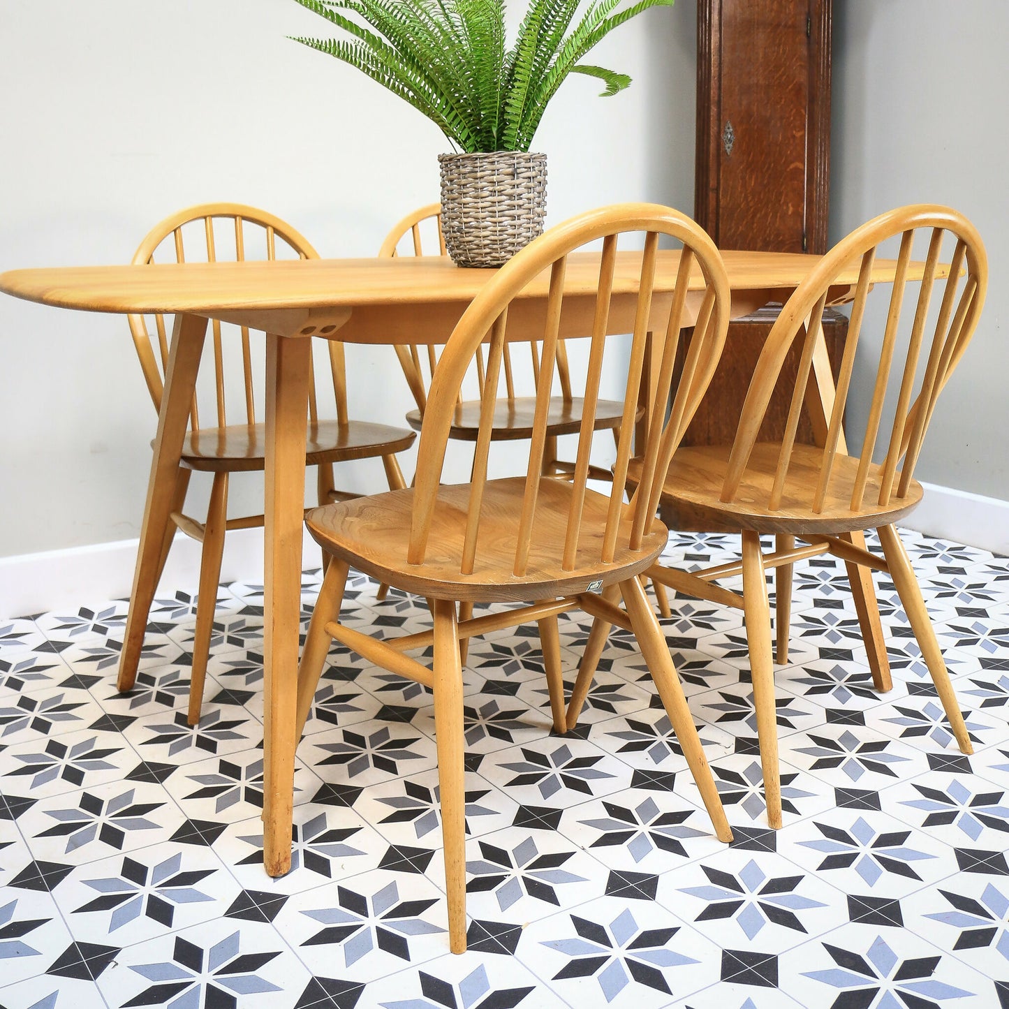 Four Ercol Windsor 370 Dining Chairs with 382 Elm Plank Dining Table