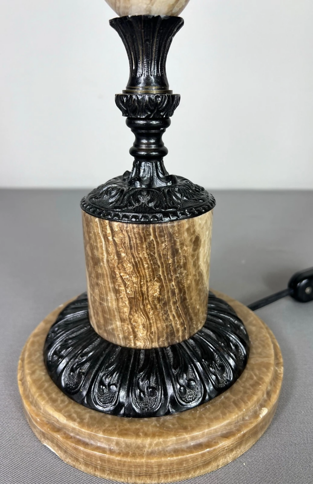 Table Lamp Vintage French Style Ceramic Brass Lamp with Shade LOT 5079