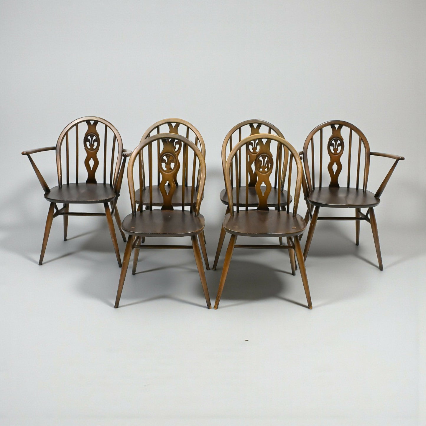 6 Ercol Windsor Bow Back Dining Chairs Fleur De Lis Carving FREE UK Delivery*