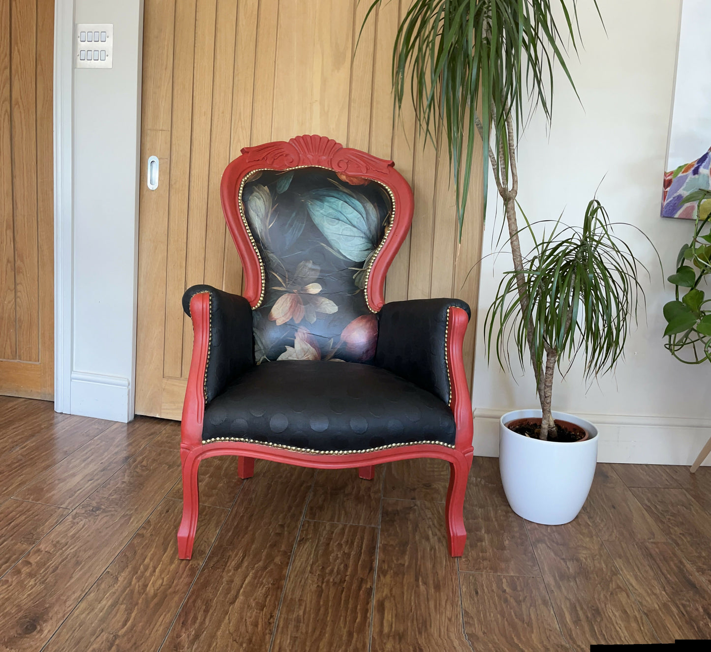 Accent vintage chair