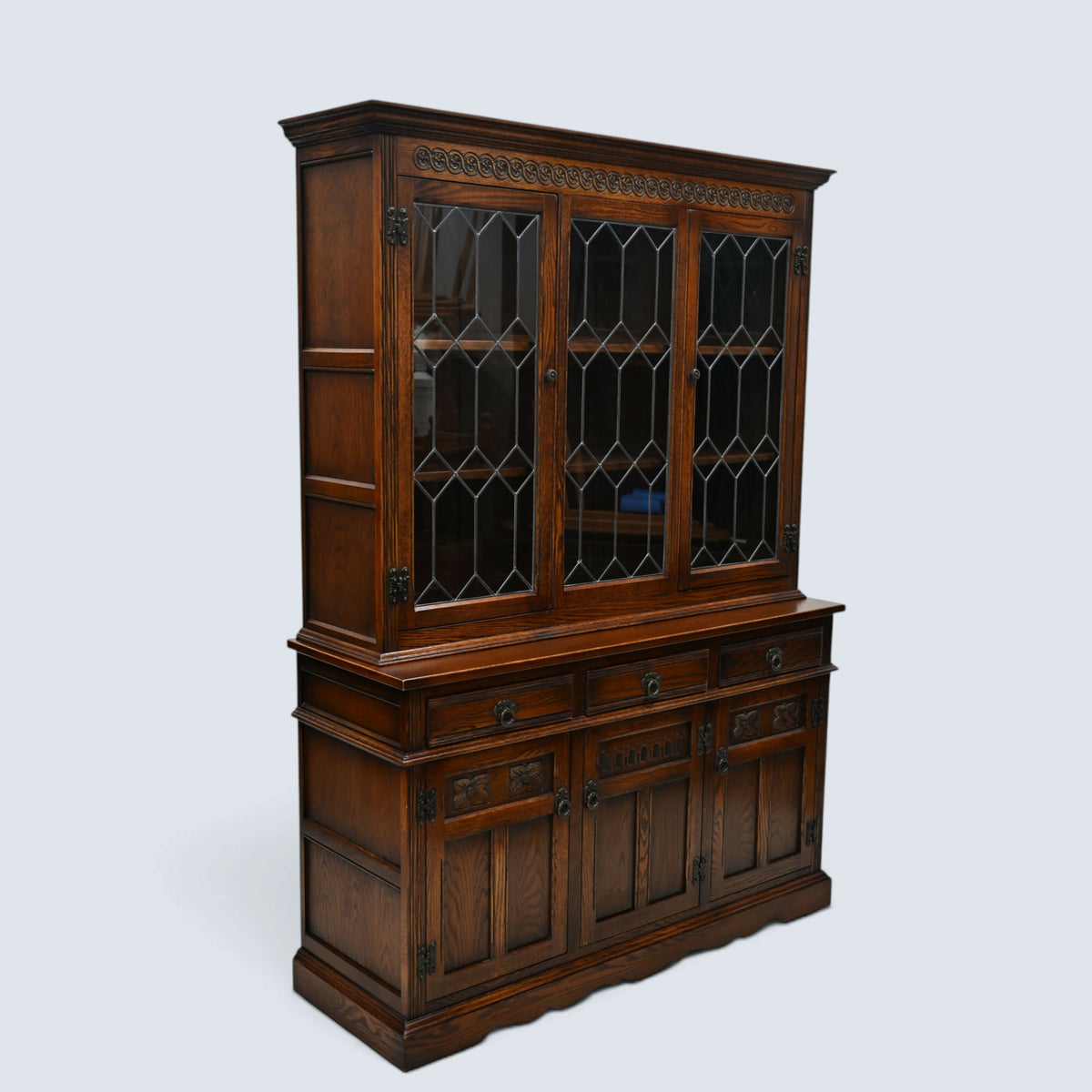 Old Charm Lancaster Sideboard Display Cabinet Tudor Brown FREE UK Delivery*