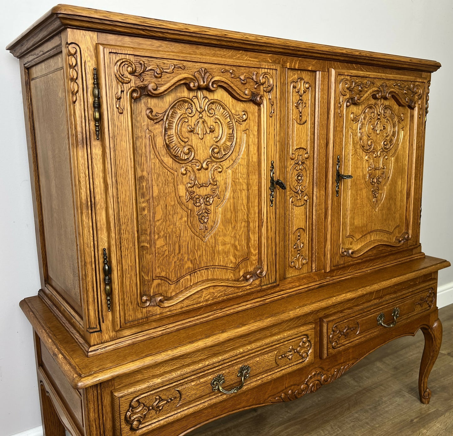 Cabinet Vintage French Louis XVI Oak Display Buffet Carved Sideboard LOT 6316