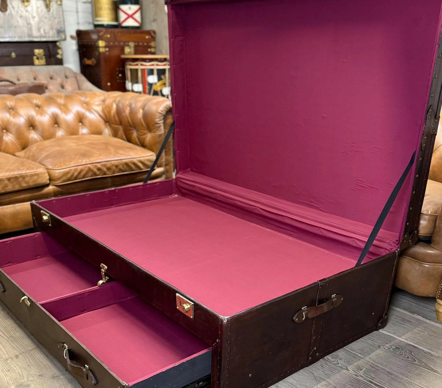 XXL Chestnut Brown Saddle Leather Reception Storage Trunk