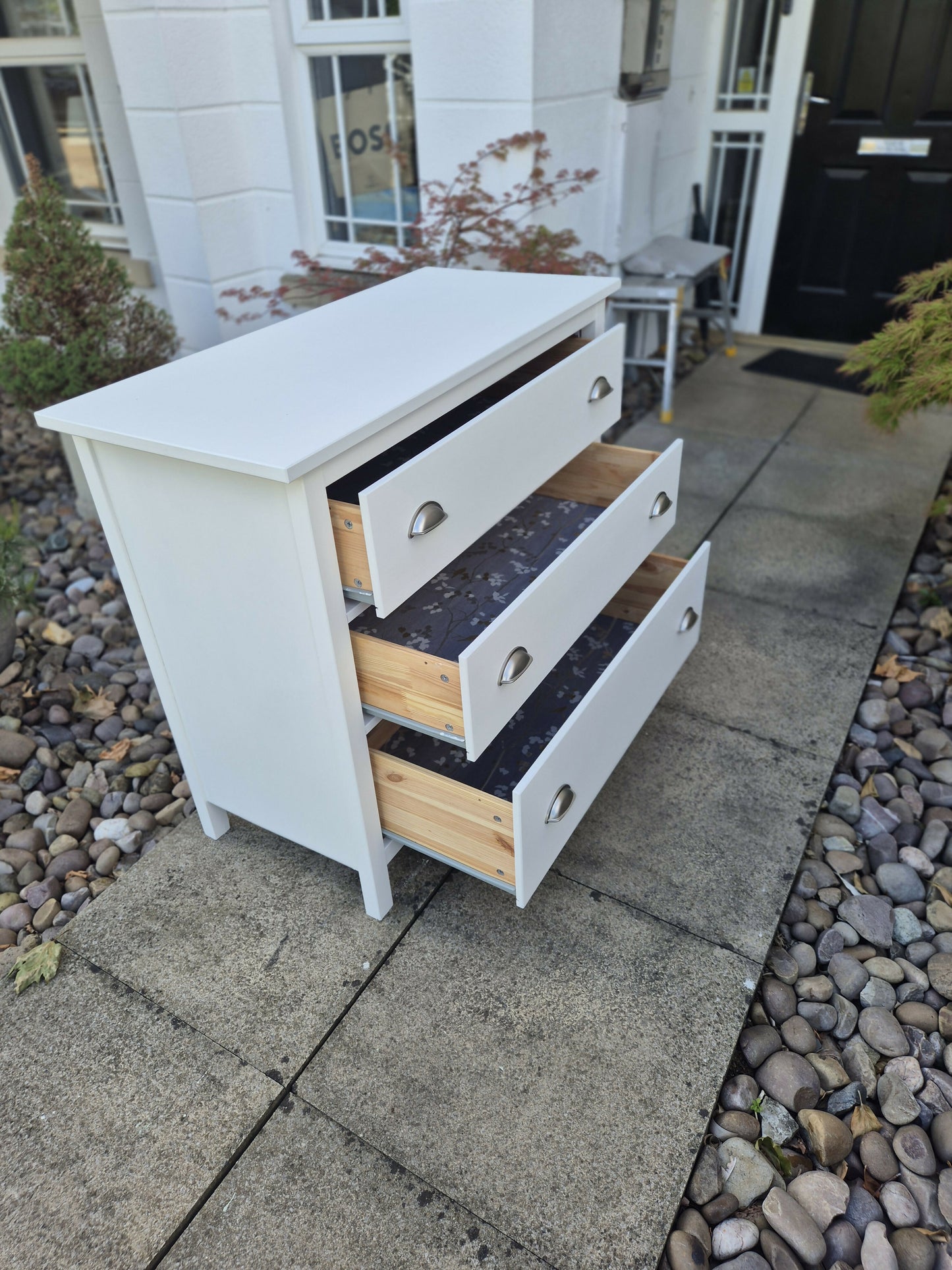 Gorgeous chest of drawers