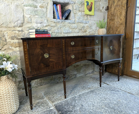 Regency Style Mahogany Sideboard with Drawers - Serpentine