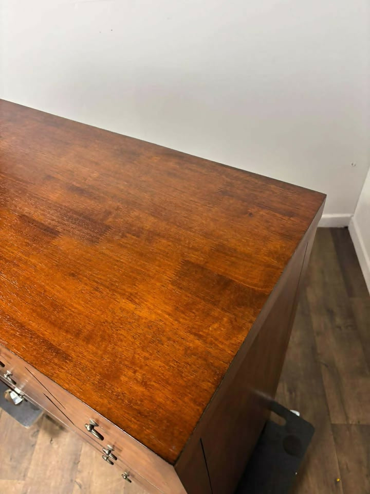 Willis & Gambier Mahogany Eight Drawer Combination Chest